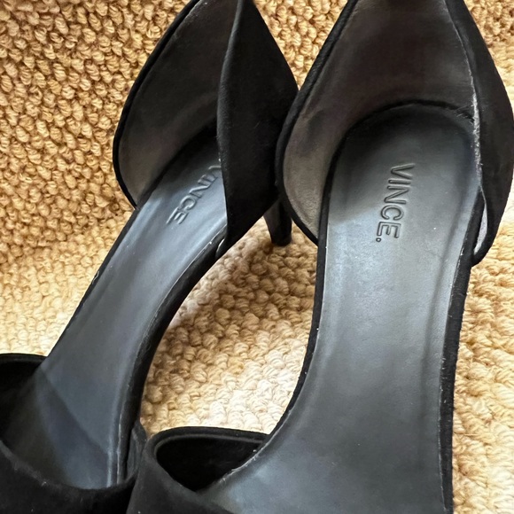 Vince black suede kitten heels size 9M in excellent condition - Picture 3 of 5